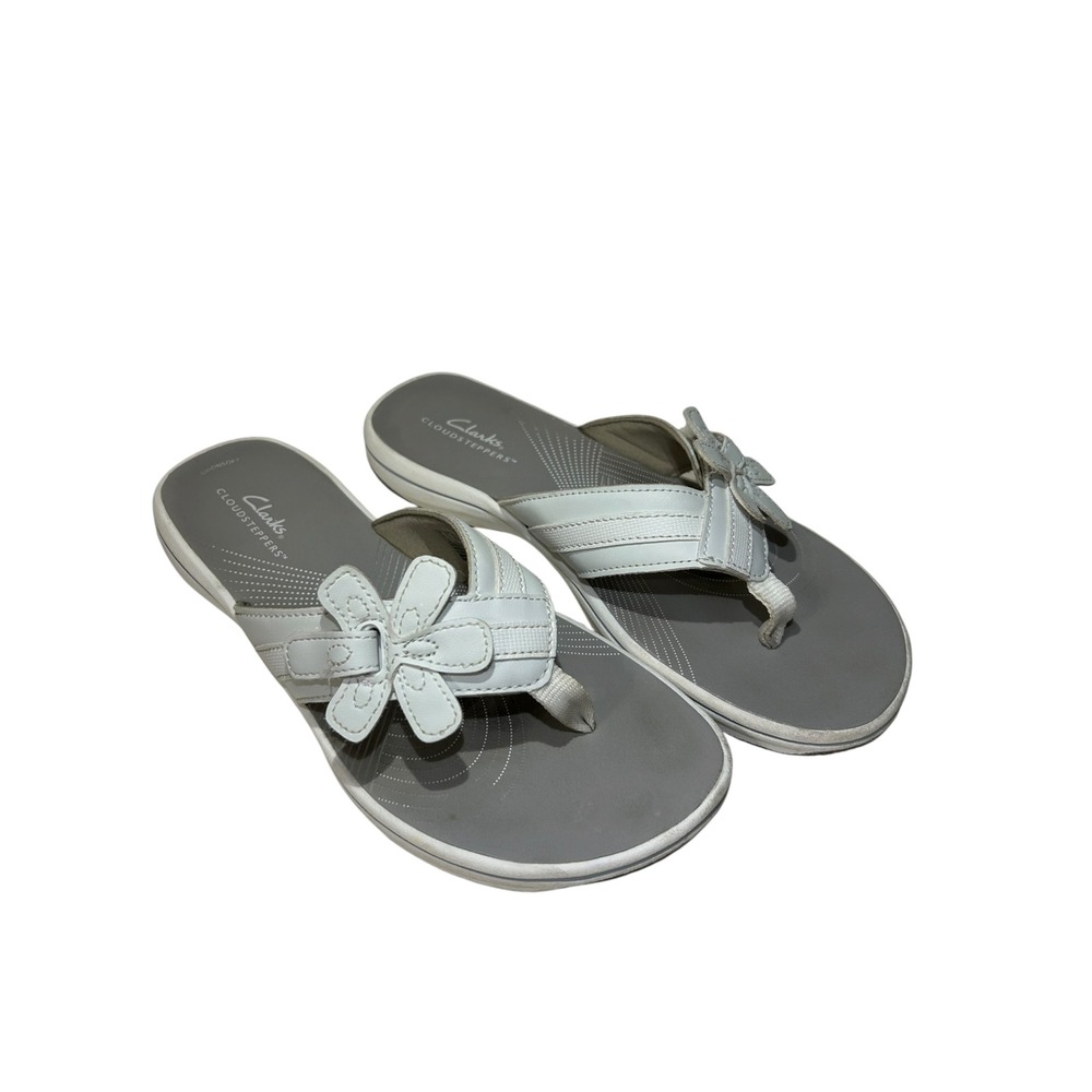 Clarks Cloudsteppers Arla Glitz White Flower Thong Sandals Womens 8 Grey Footbed